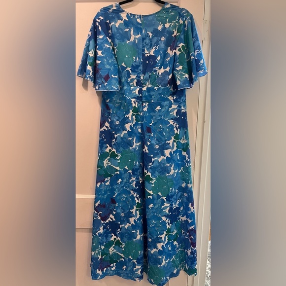 Shein Floral Blue Flutter Sleeve V-Neck Midi Dress Size XL - Picture 5 of 6